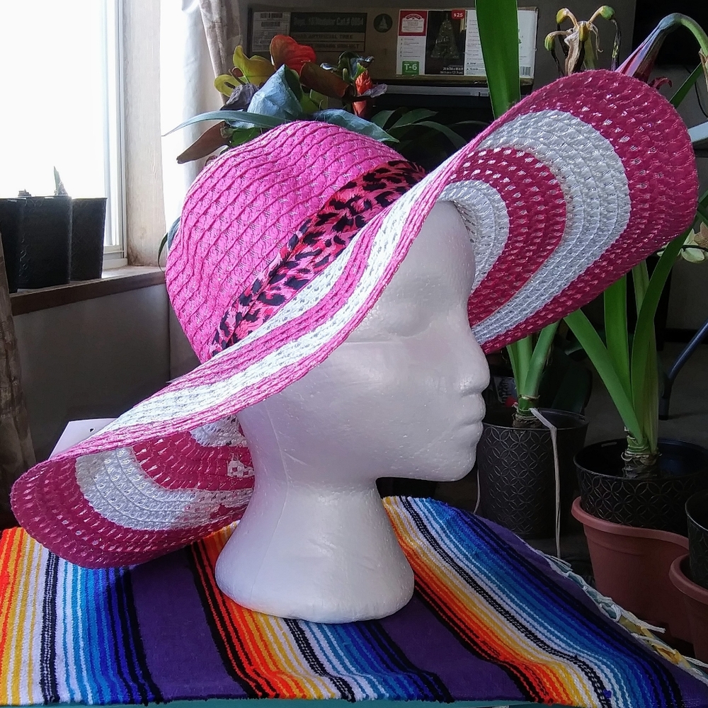 GROOVY GLAM Magenta Pink Striped Wide Brim Straw Hat Summer Floppy Leopard Print